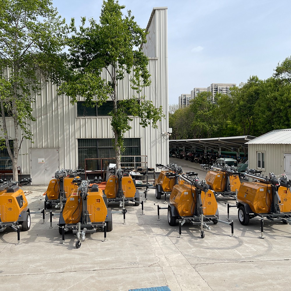 山東思拓瑞克公司8臺9米移動照明燈塔出口意大利卡拉拉市